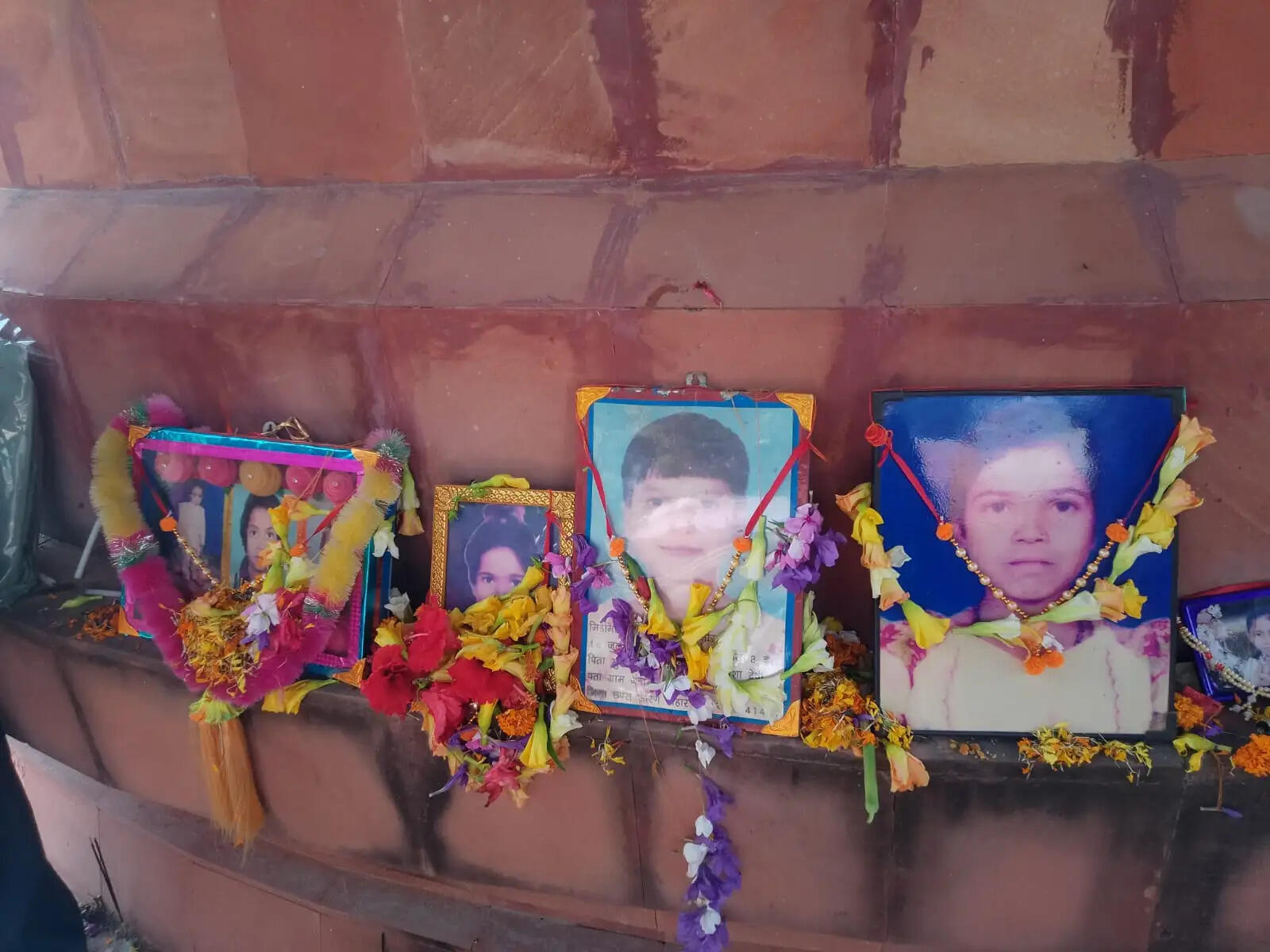 सारण के गंडामन घटना की 13वीं बरसी पर नम आंखों से 23 मासूमों को दी गई श्रद्धांजलि