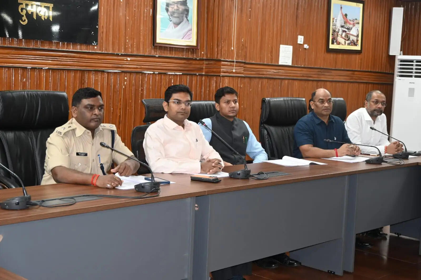 दीपावली और छठ पर्व के दौरान श्रद्धालुओं की सुरक्षा सर्वोच्च प्राथमिकता : डीसी
