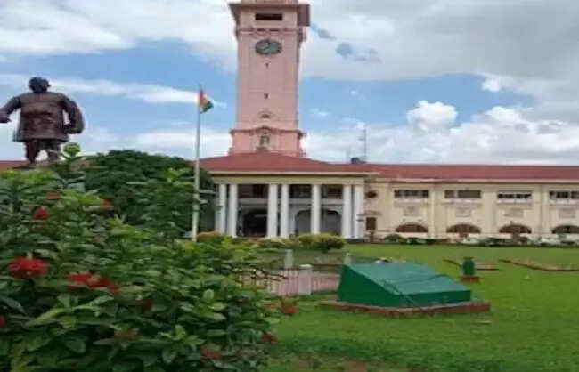 बिहार : सम्राट सरकार ने एक साथ 427 अधिकारियों का किया तबादल