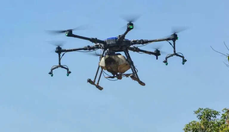 पुंछ में एलओसी के पास भारतीय सीमा में घुसा पाकिस्तान का ड्रोन, सेना ने की फायरिंग