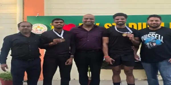 यूपी स्टेट एथलेटिक्स चैम्पियनशिप में स्वर्ण पदक जीतने वाले खिलाड़ी सम्मानित