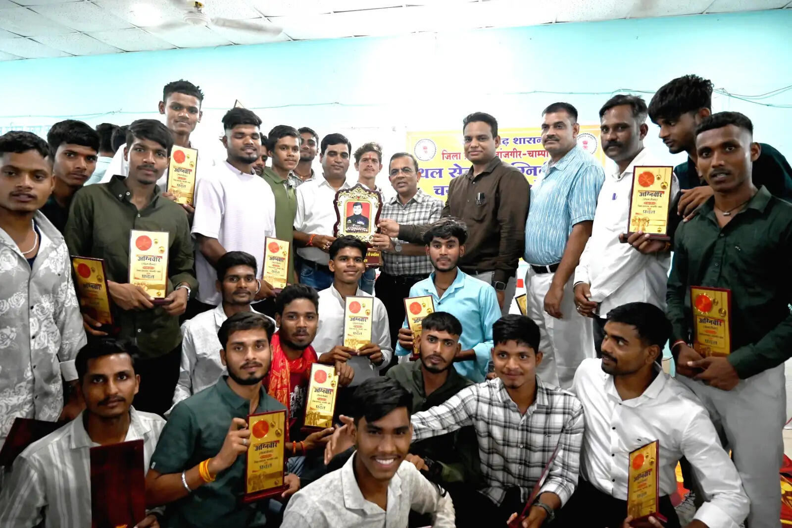 अग्निवीर भर्ती में जांजगीर-चांपा के 175 युवाओं ने लहराया परचम, कलेक्टर ने सम्मानित कर बढ़ाया हौसला