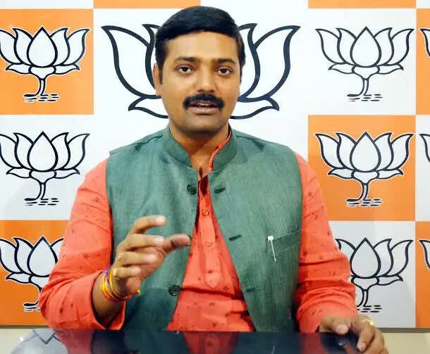 महिलाओं के&nbsp; लिए सपा की घोषणाएं चुनावी और हवा हवाई: राकेश त्रिपाठी