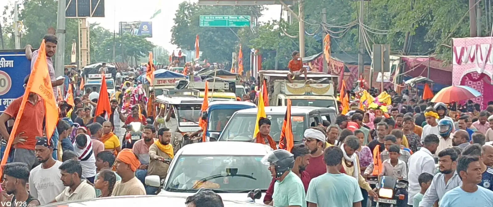 मुरादाबाद : हरिद्वार और दिल्ली रोड हुई भगवामय, डेढ़ लाख से अधिक कांवडिएं हरिद्वार व बृजघाट से कांवड़ लेकर पहुंचे