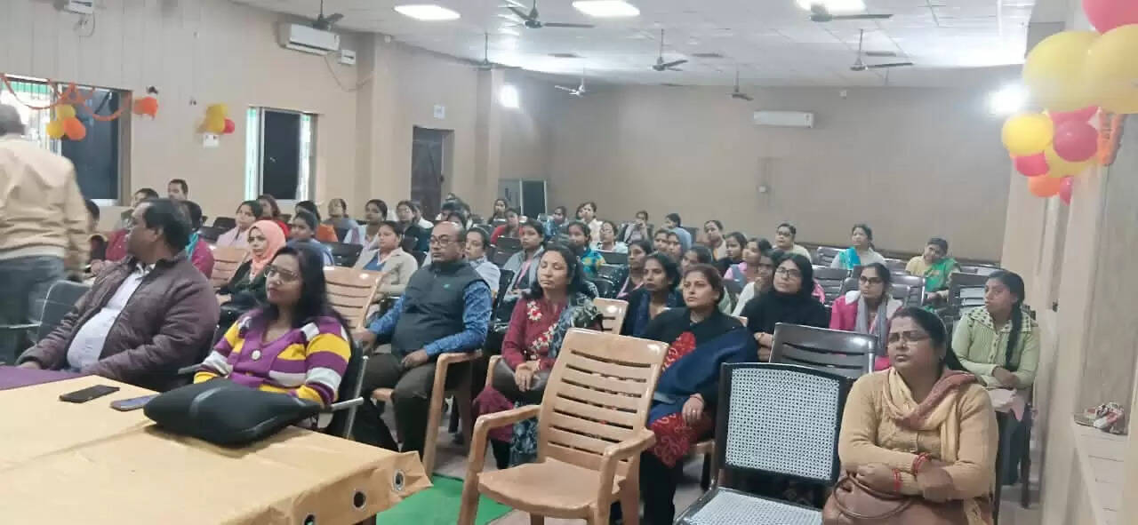 आरजेएम कालेज में स्वास्थ्य जागरूकता कार्यक्रम आयोजित