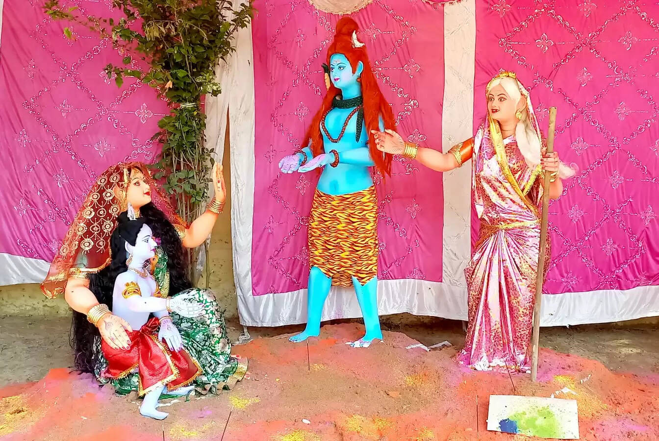 गौशाला मेला के दंगल में महिला पहलवानों ने दिखाया दांव