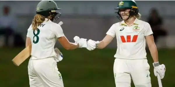 पिंक बॉल टेस्ट: एनाबेल सदरलैंड के ऑलराउंड प्रदर्शन से ऑस्ट्रेलिया मजबूत, भारत पर पारी की हार का खतरा