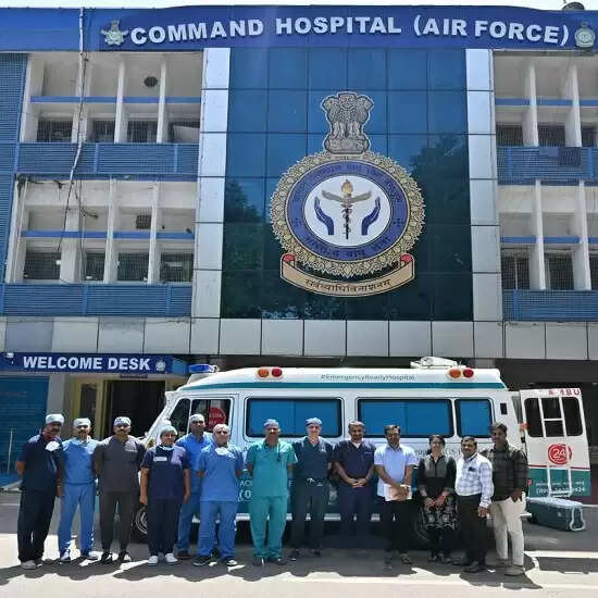 भारतीय वायु सेना ने किडनी और कॉर्निया को एयरलिफ्ट करके दिल्ली पहुंचाया