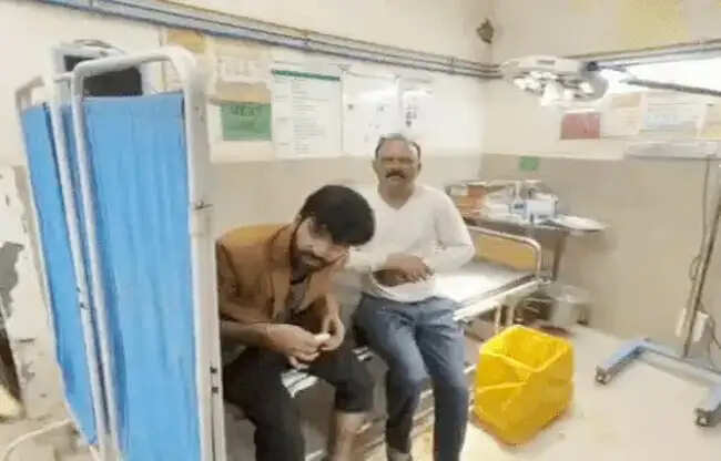 सोनीपत:&nbsp;राष्ट्रीय राजमार्ग-44 पर बस-ट्रक टक्कर, परिचालक की मौत, 6 घायल