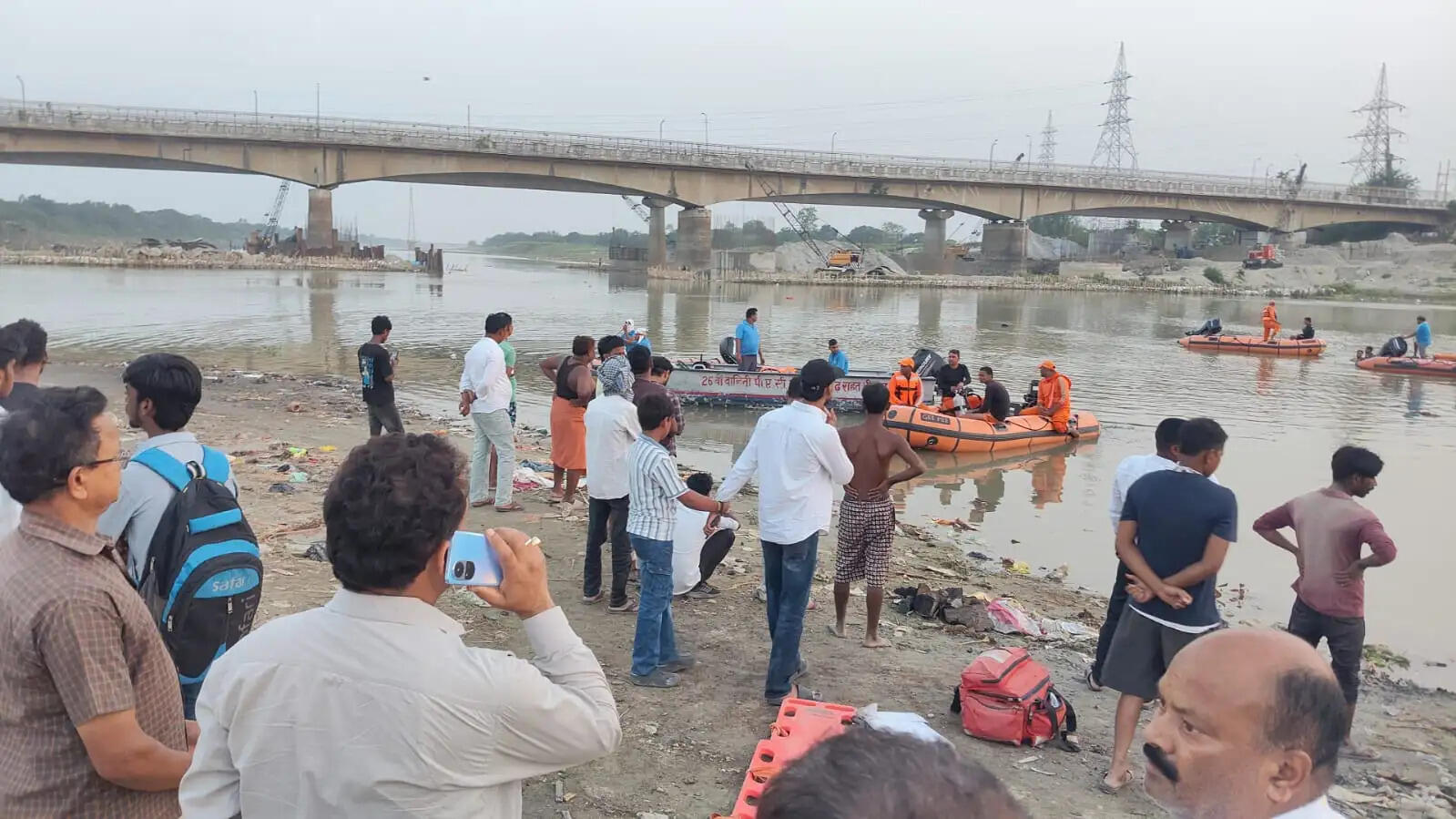 राप्ती नदी में नहाने गए तीन किशोर डूबे, तीनों के शव बरामद