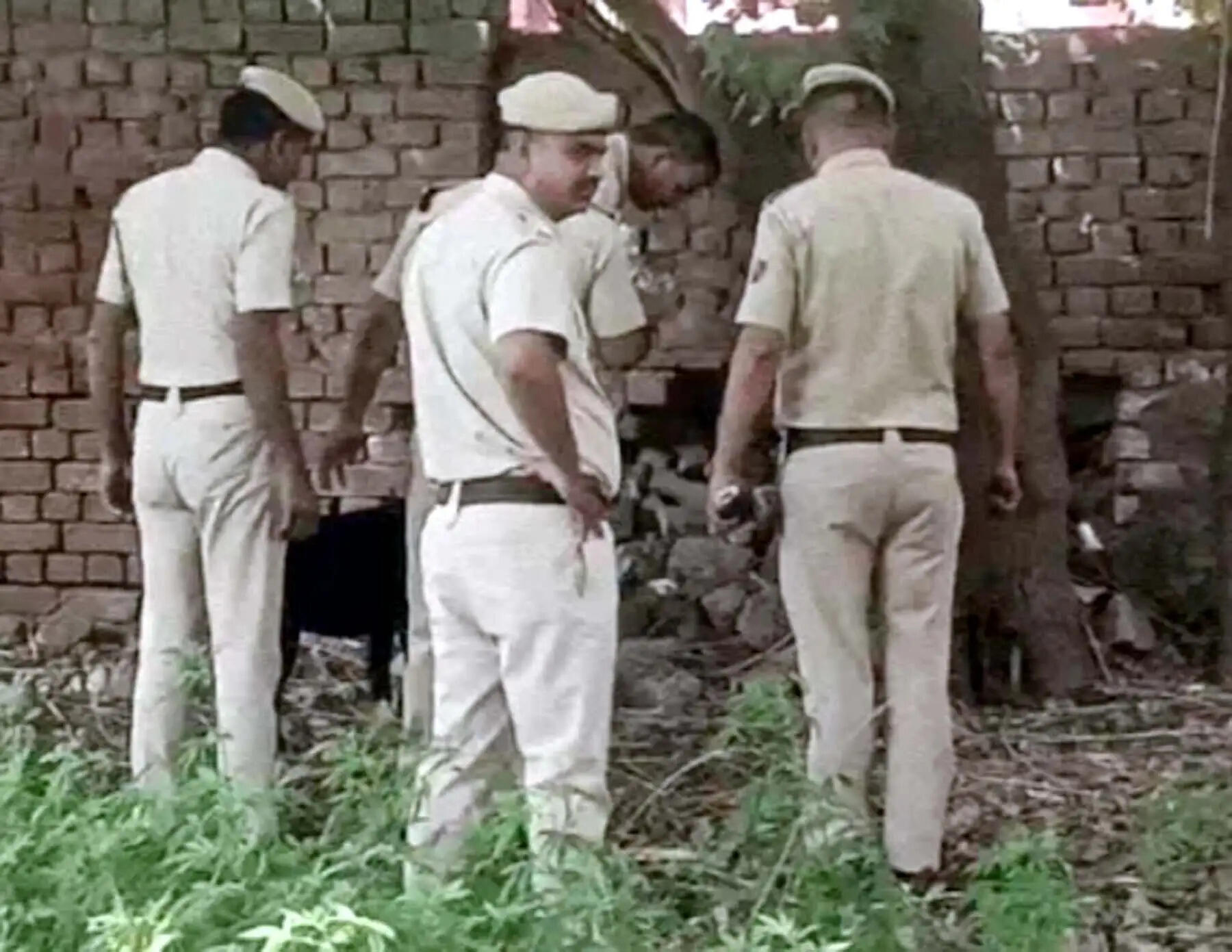 गुरुग्राम: रात को घर से लापता हुआ युवक सुबह गांव के स्कूल में मृत मिला