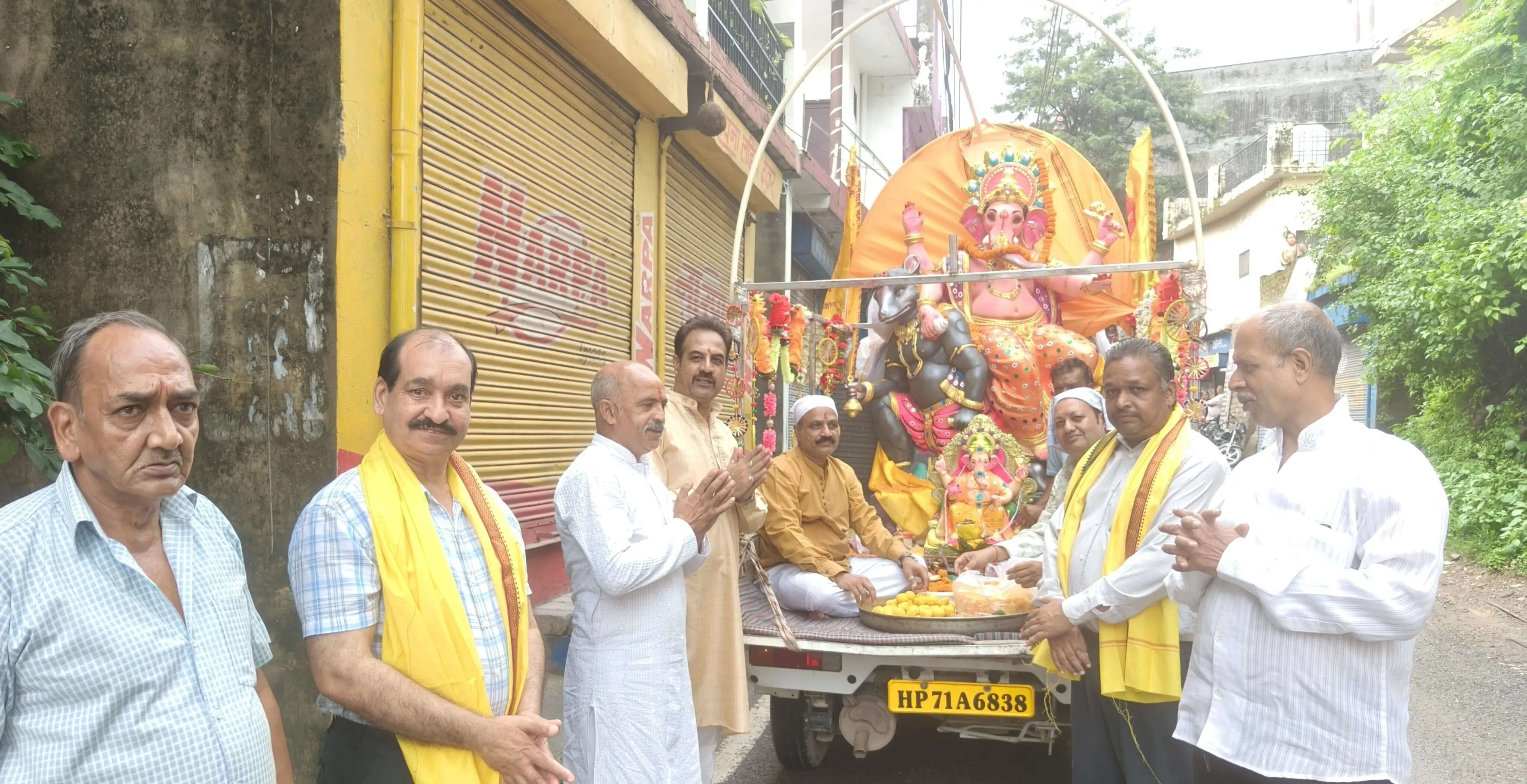 गणेश उत्सव को लेकर नाहन में निकाली गई गणपति बप्पा की शोभा यात्रा
