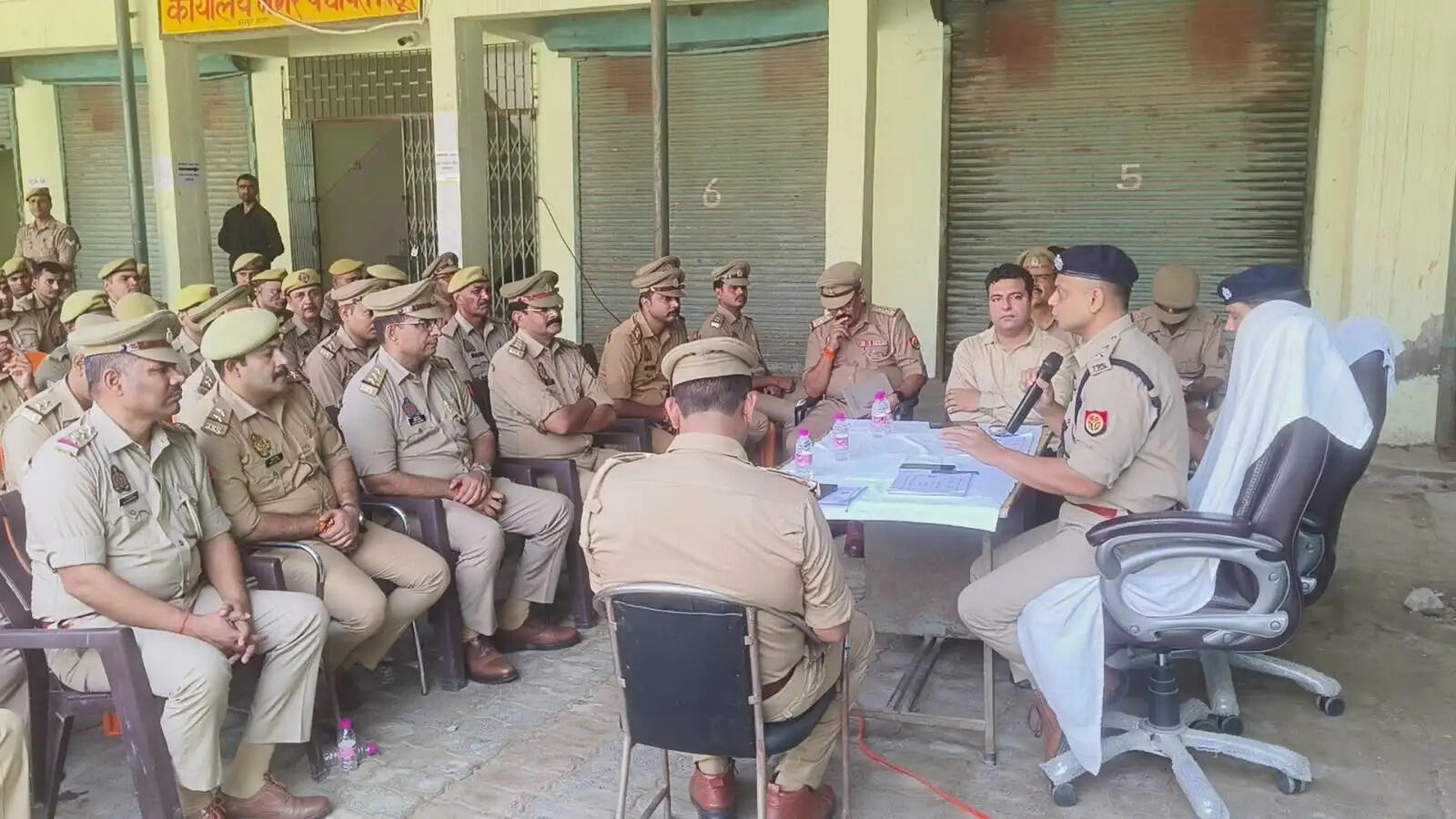 कानपुर में बिठूर नगर पंचायत अध्यक्ष पद के उपचुनाव के लिए पुलिस मुस्तैद, डीसीपी&nbsp; ने दिए सुरक्षा के निर्देश
