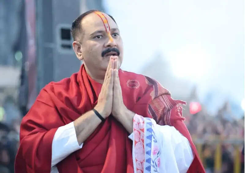 जो व्यक्ति अपने शिष्य को भगवान शिव और परमात्मा से जोड़ दे, वही सच्चा गुरु : पंडित प्रदीप मिश्रा