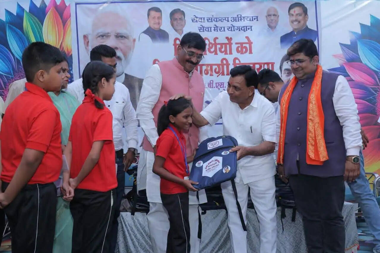 जबलपुर : विद्यार्थियों से हो निर्धारित होता है देश का भविष्य - जगदीश देवड़ा