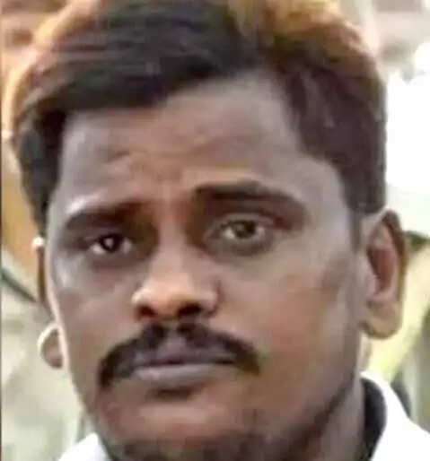 सुरेंद्र कोली की मौत, पोस्टमार्टम में गले की हड्डी में फ्रैक्चर के साक्ष्य