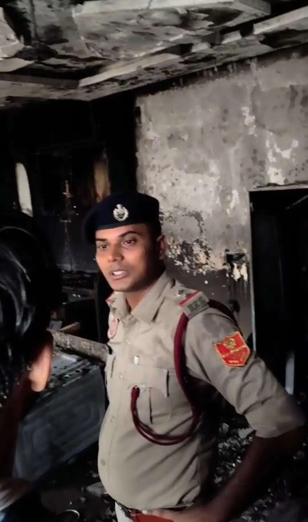 छपरा के सुनारपट्टी में दुकान की तीसरी मंजिल पर लगी आग