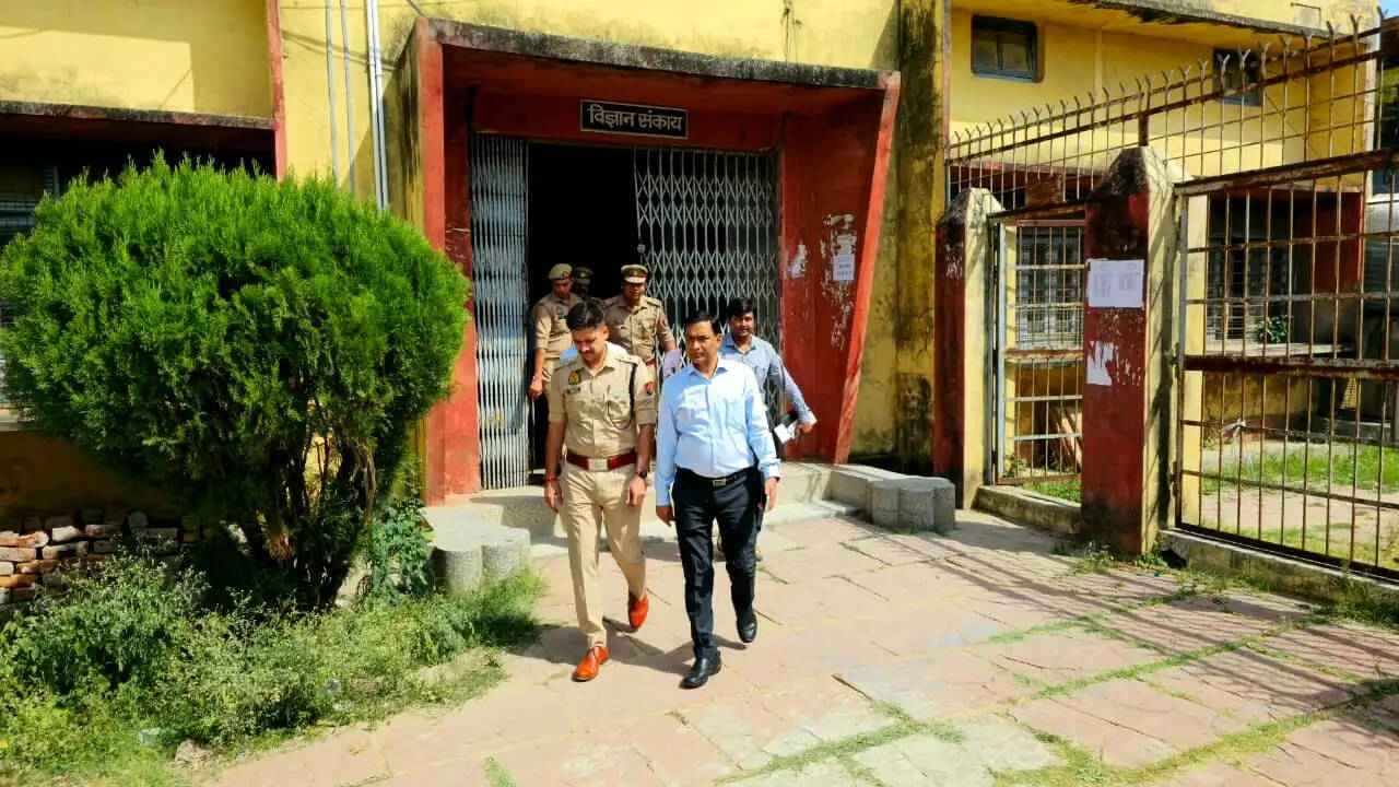 आरक्षी पुलिस भर्ती परीक्षा के अंतिम दिन 1868 अभ्यर्थियों ने छोड़ी परीक्षा