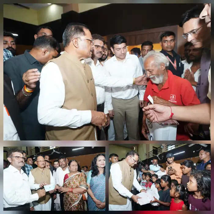 मुख्यमंत्री ने पूरी तरह से ढहे मकान के 10 बाढ़ पीड़ितों को 13 लाख के चेक प्रदान किए