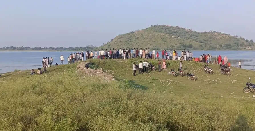 जयसमंद में गणपति विसर्जन के दौरान दो डूबे