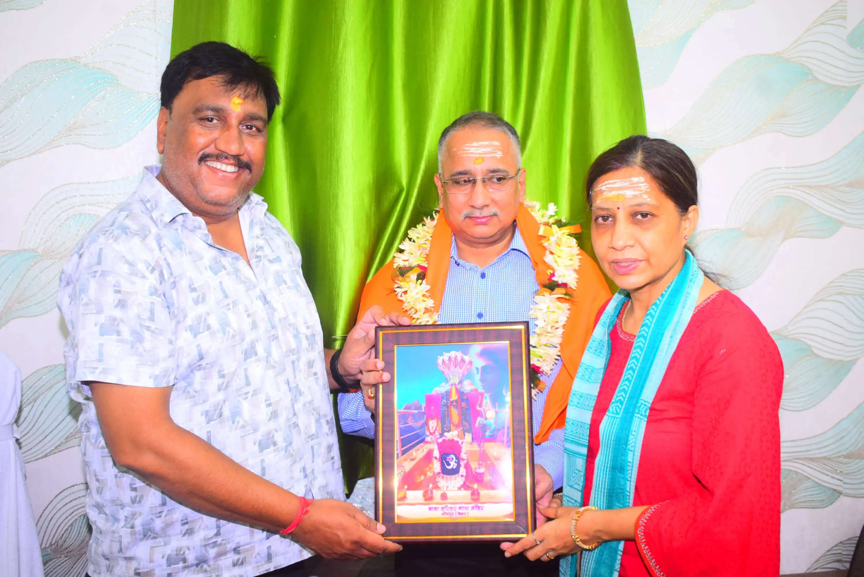 डीजी कुंदन कृष्णन ने बाबा हरिहर नाथ मंदिर में किया विशेष पूजा-अर्चना