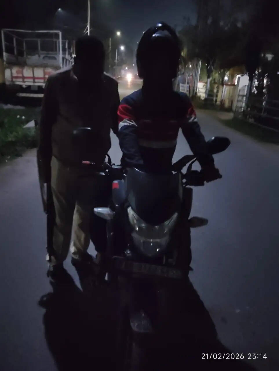 अपराध नियंत्रण व सुरक्षा को लेकर रात्रि वाहन जांच अभियान