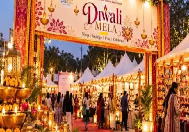 लखनऊ के दिवाली मेले में महिलाओं की मेहनत को मिलेगा बाजार