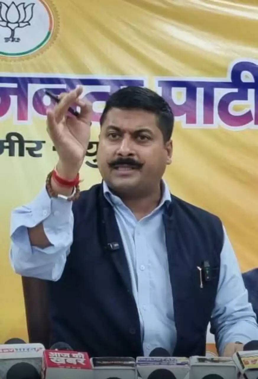 गौरव गुप्ता ने कांग्रेस के वॉकआउट का मज़ाक उड़ाया