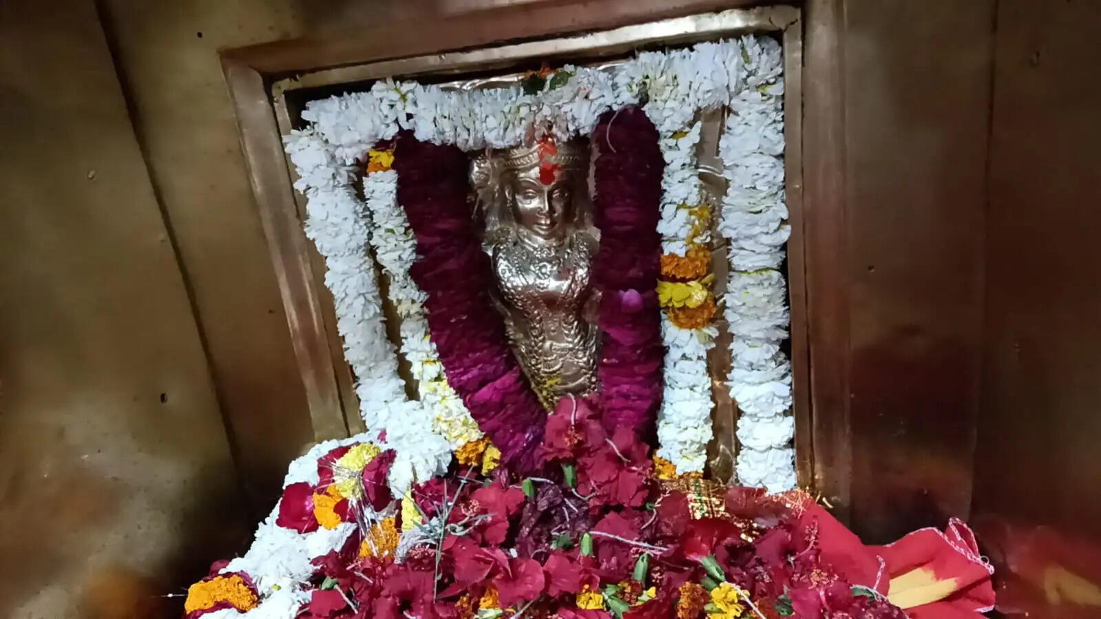 चैत्र नवरात्र: छठवें दिन ललिता गौरी और मां कात्यायनी के दरबार में श्रद्धालुओं ने टेका मत्था