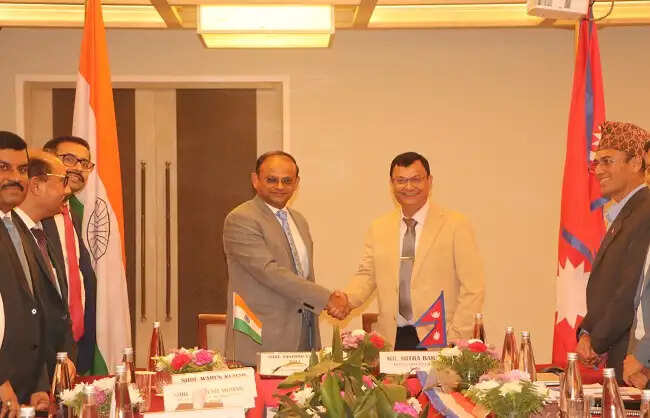 भारत-नेपाल कोसी एवं गंडक परियोजनाओं की संयुक्त समिति की 11वीं बैठक सकारात्मक चर्चा के साथ संपन्न