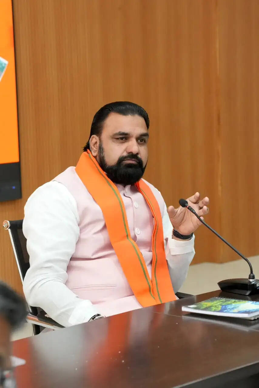 ‘सेवा संकल्प एवं कायाकल्प अभियान’ को तेजी से पूरा करें विभाग : सम्राट चौधरी