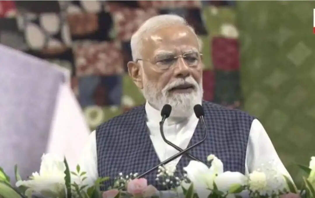 (अपडेट) सूरत आज स्वच्छता का रोल मॉडल ही नहीं बल्कि ऊर्जावान शहर भी है : प्रधानमंत्री