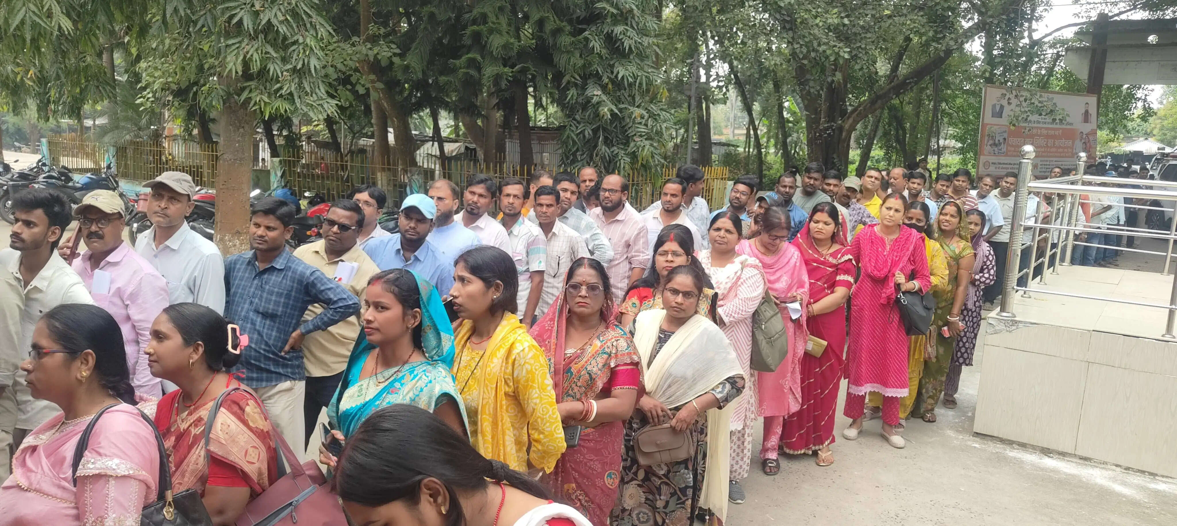 कोशी स्नातक निर्वाचन: कटिहार के सभी 20 केंद्रों पर शांतिपूर्ण मतदान संपन्न