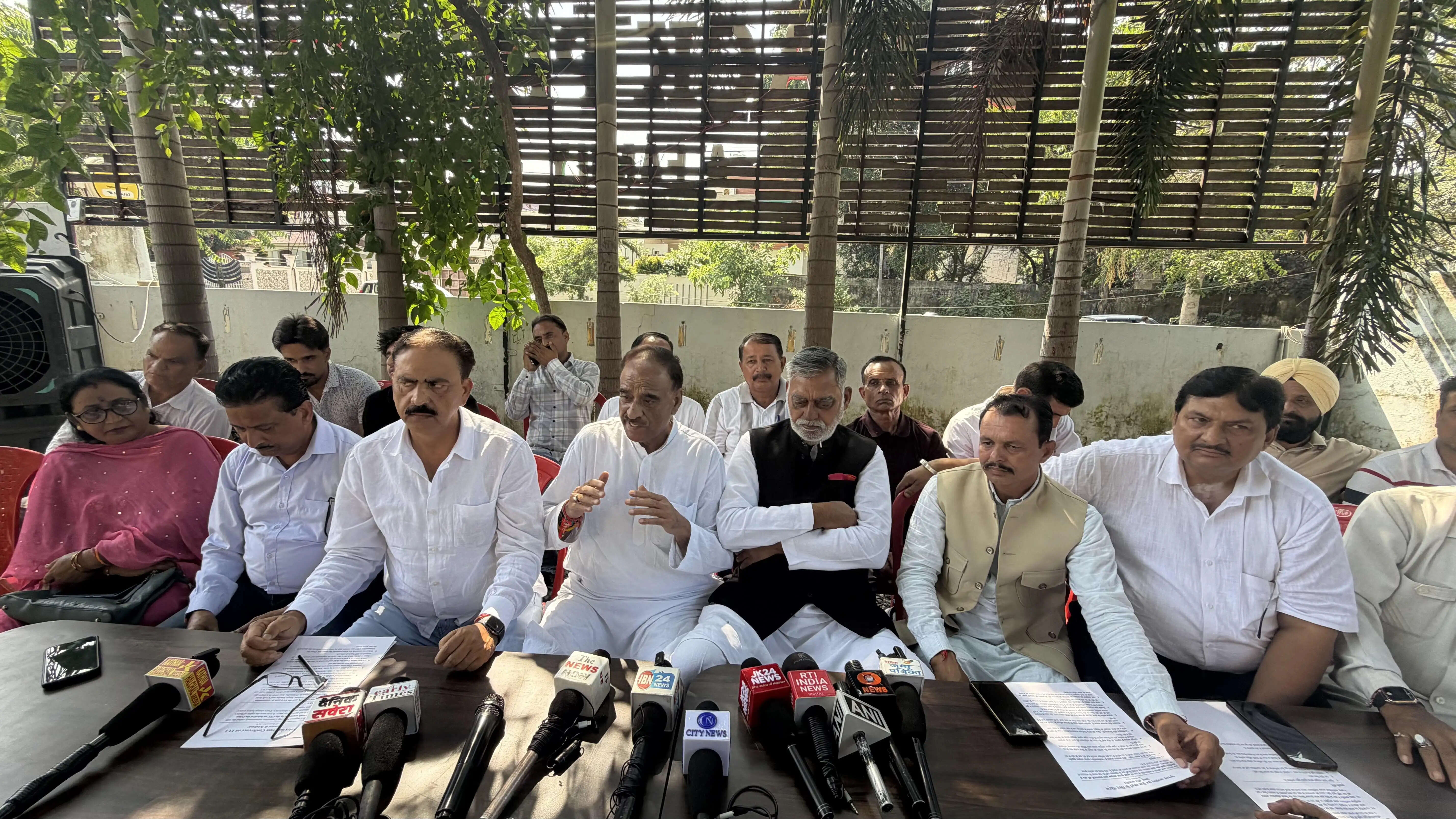 सीईसी ज्ञानेश कुमार के खिलाफ कांग्रेस का मोर्चा, इस्तीफे की मांग