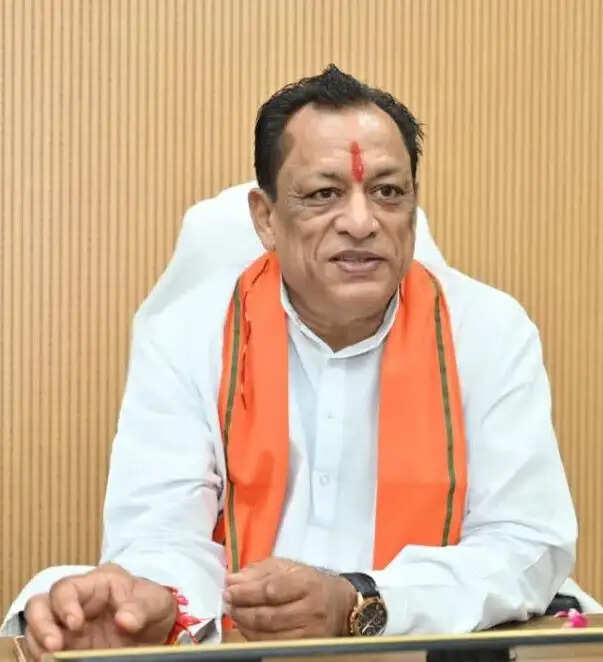 मोबाइल वेटरनरी यूनिट योजना के तहत प्रदेश के 61 लाख पशुओं का निशुल्क इलाज: मंत्री जोराराम कुमावत