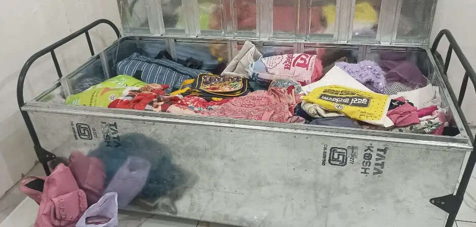 फर्रुखाबाद में मुख्य आरक्षी के घर से लाखों की चोरी, पीड़ित का रिपोर्ट न लिखने का आराेप