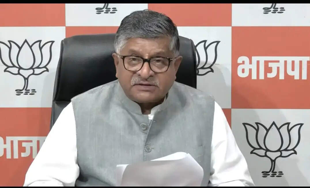 राहुल गांधी अपनी विफलता का ठीकरा चुनाव आयोग पर फोड़ रहे हैं : रविशंकर प्रसाद