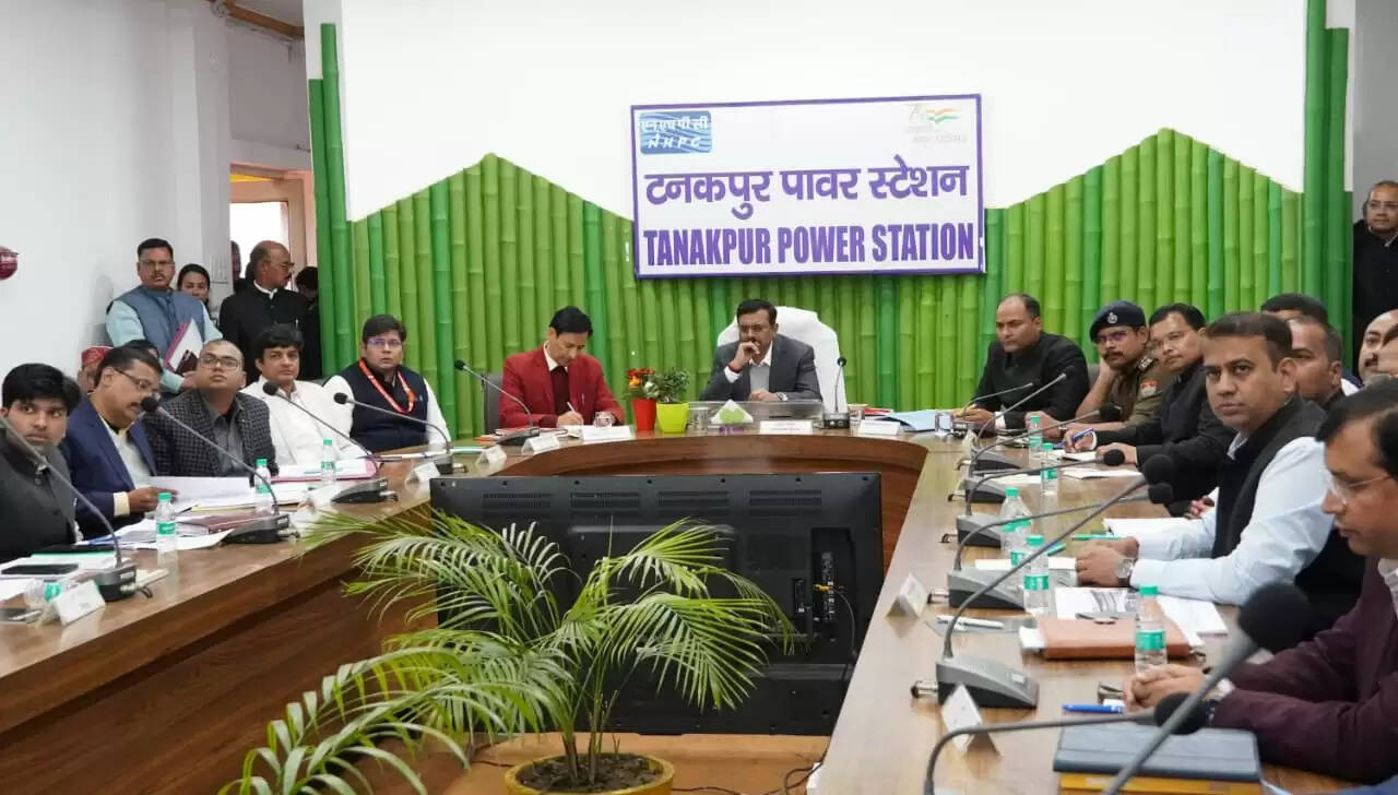 मुख्य सचिव ने शारदा कॉरिडोर और रेलवे लाइन को गति देने के निर्देश