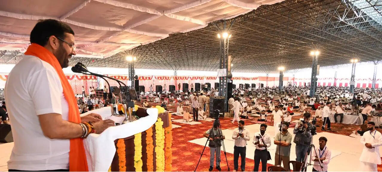 सिरसा: योग केवल व्यायाम नहीं, संपूर्ण जीवन पद्धति है: मुख्यमंत्री
