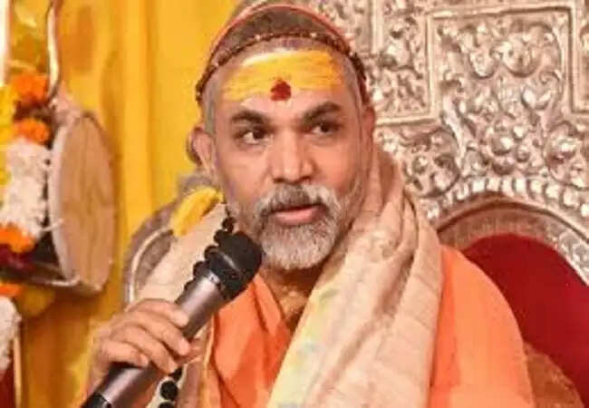 गौ माता रक्षा की मांग दबा&nbsp;रही&nbsp;सरकार&nbsp;:&nbsp;अविमुक्तेश्वरानंद