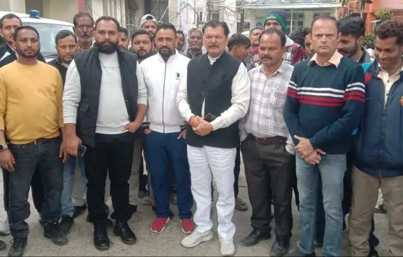 अब कठुआ शहर की गलियों पर भू-माफिया की नजर, स्थानीय लोगों का शिष्टमंडल डीसी से मिला