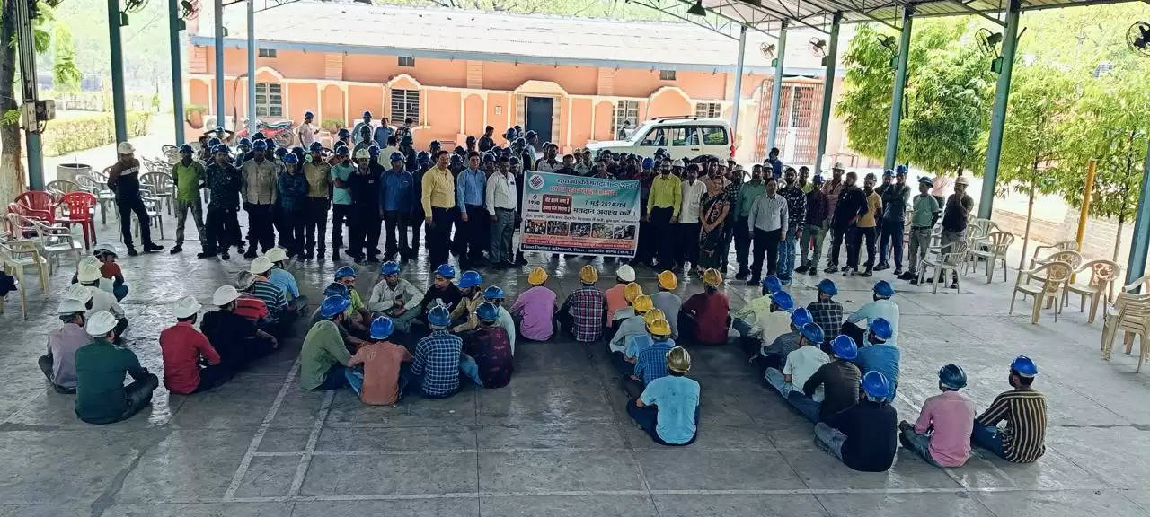 जांजगीर: प्रकाश इंडस्ट्रीज लिमिटेड चांपा में मतदाता जागरूकता कार्यक्रम का किया गया आयोजन