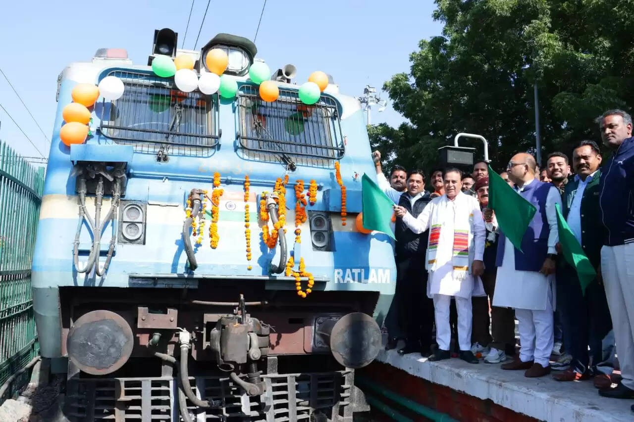 वरिष्ठ नागरिक तीर्थ यात्रा योजना : प्रदेश सरकार वरिष्ठ नागरिकों के जीवन बेहतर बनाने के लिए प्रतिबद्ध: पटेल