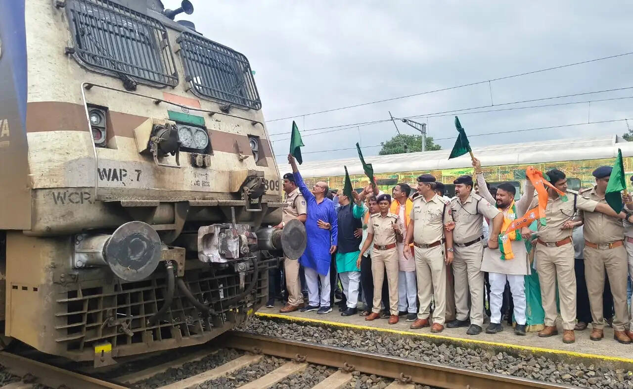 अनूपपुर: सांसद की पहल रंग लाई, वेंकटनगर को पुन: मिला नर्मदा एक्सप्रेस का ठहराव
