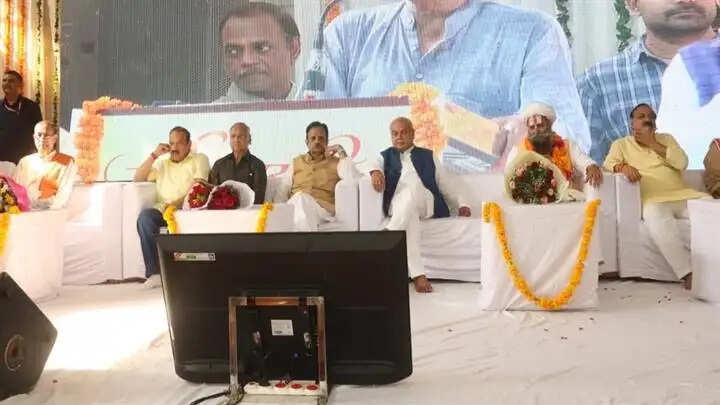 भारत को विश्वगुरू बनने की ताकत देती है हमारी आध्यात्मिक शक्ति : उप मुख्यमंत्री शुक्ल