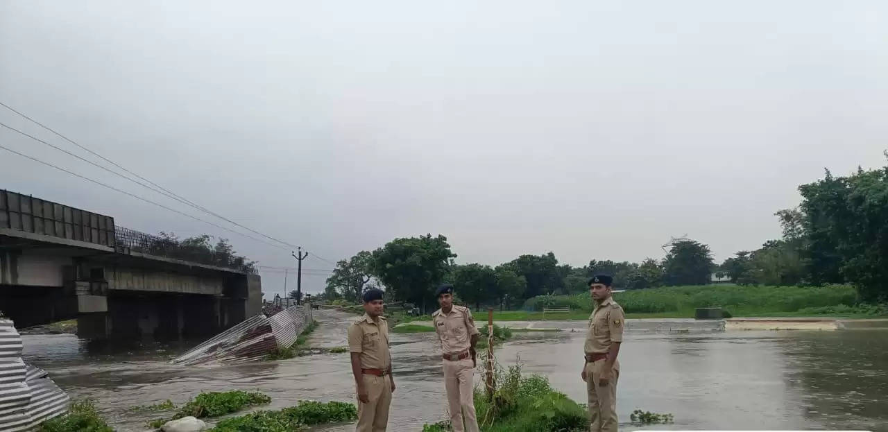 नेपाल में हो रही लगातार बारिश से डायवर्जन ध्वस्त