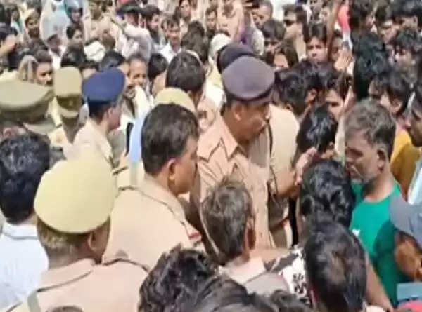 (अपडेट) उत्तर प्रदेश के देवबंद की पटाखा फैक्ट्री में विस्फोट, तीन की मौत