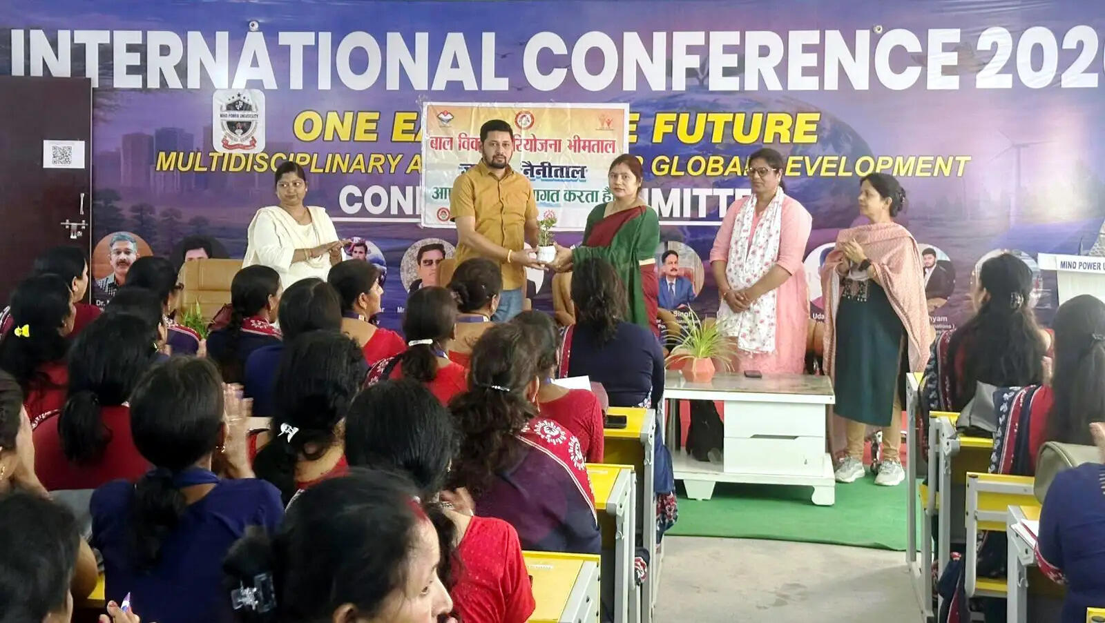 आंगनवाड़ी केंद्रों के नियमित संचालन एवं योजनाओं के प्रभावी क्रियान्वयन पर दिया गया जोर