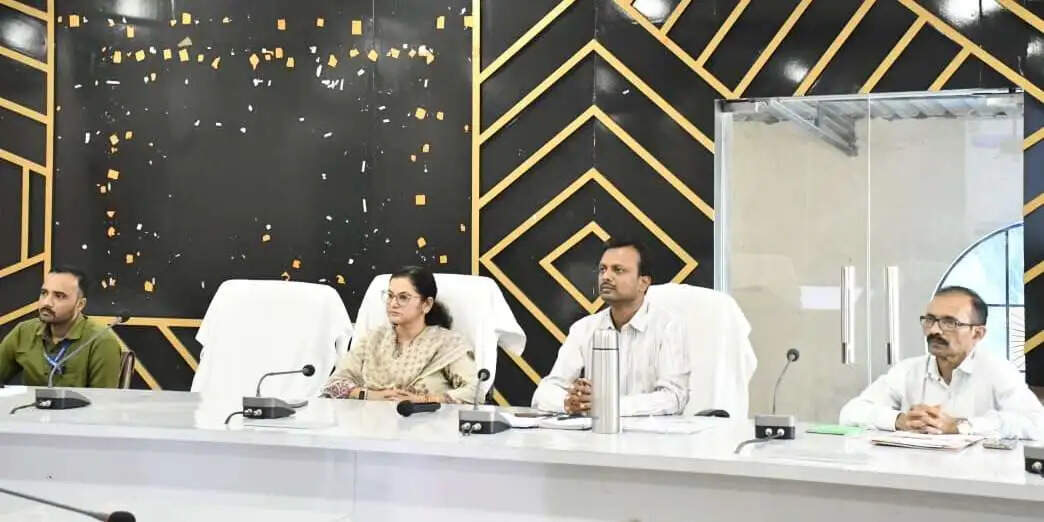 जनगणना-2027 की तैयारियां तेज, बलरामपुर में अधिकारियों-कर्मचारियों का चार दिवसीय प्रशिक्षण शुरू