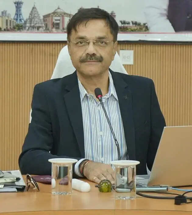 जनसमस्याओं के त्वरित समाधान हेतु जल्द शुरू होगी सीएम हेल्पलाइन